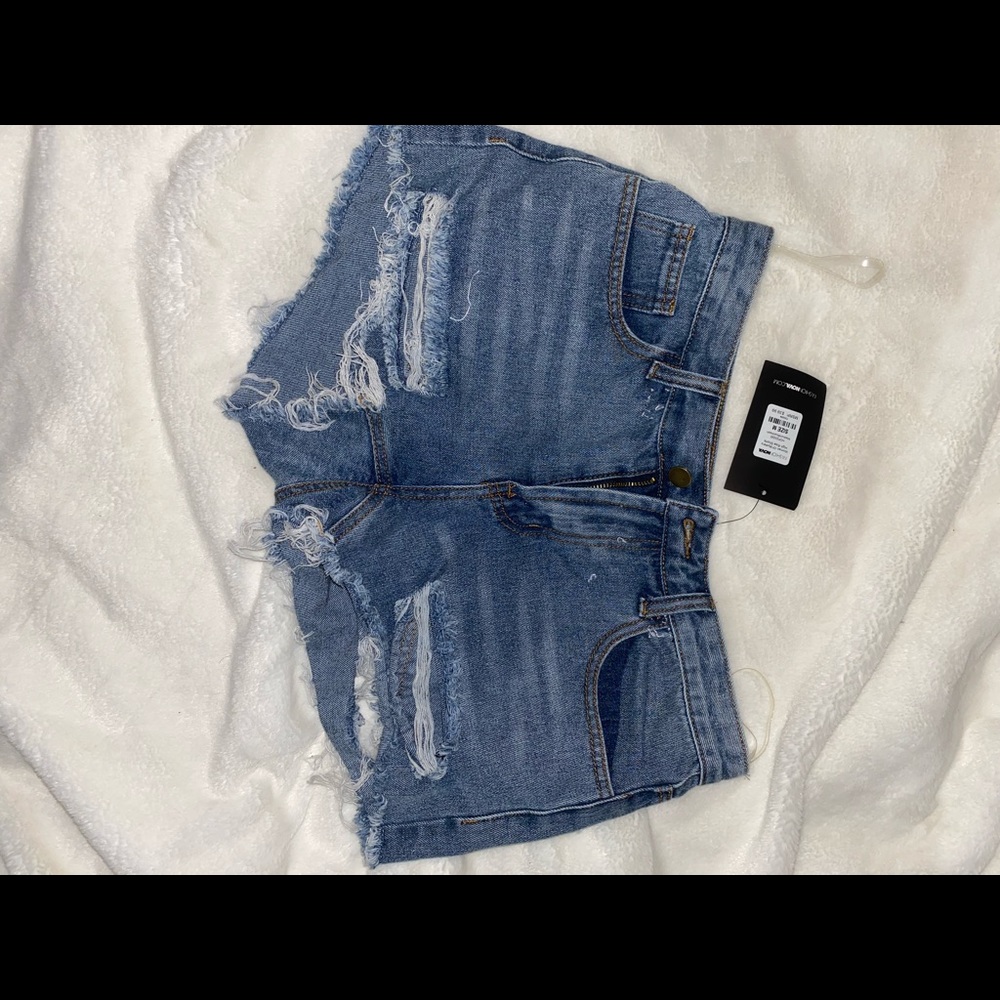 FashionNova Distressed High Rise Jean Short Size M
